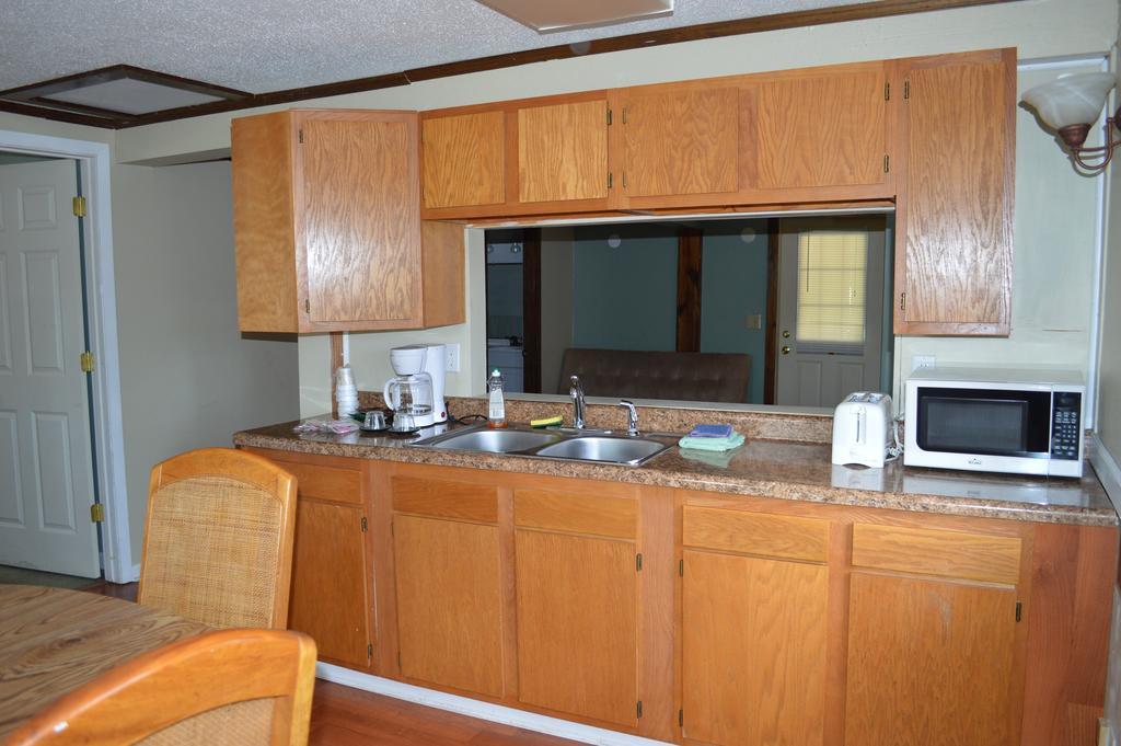 Summer Breeze Resort Wisconsin Dells Ruang foto