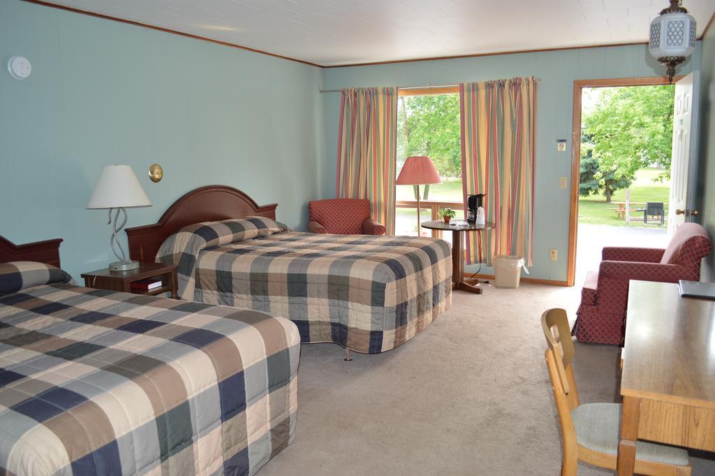 Summer Breeze Resort Wisconsin Dells Ruang foto
