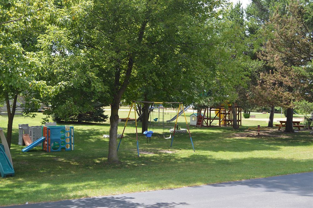 Summer Breeze Resort Wisconsin Dells Bagian luar foto