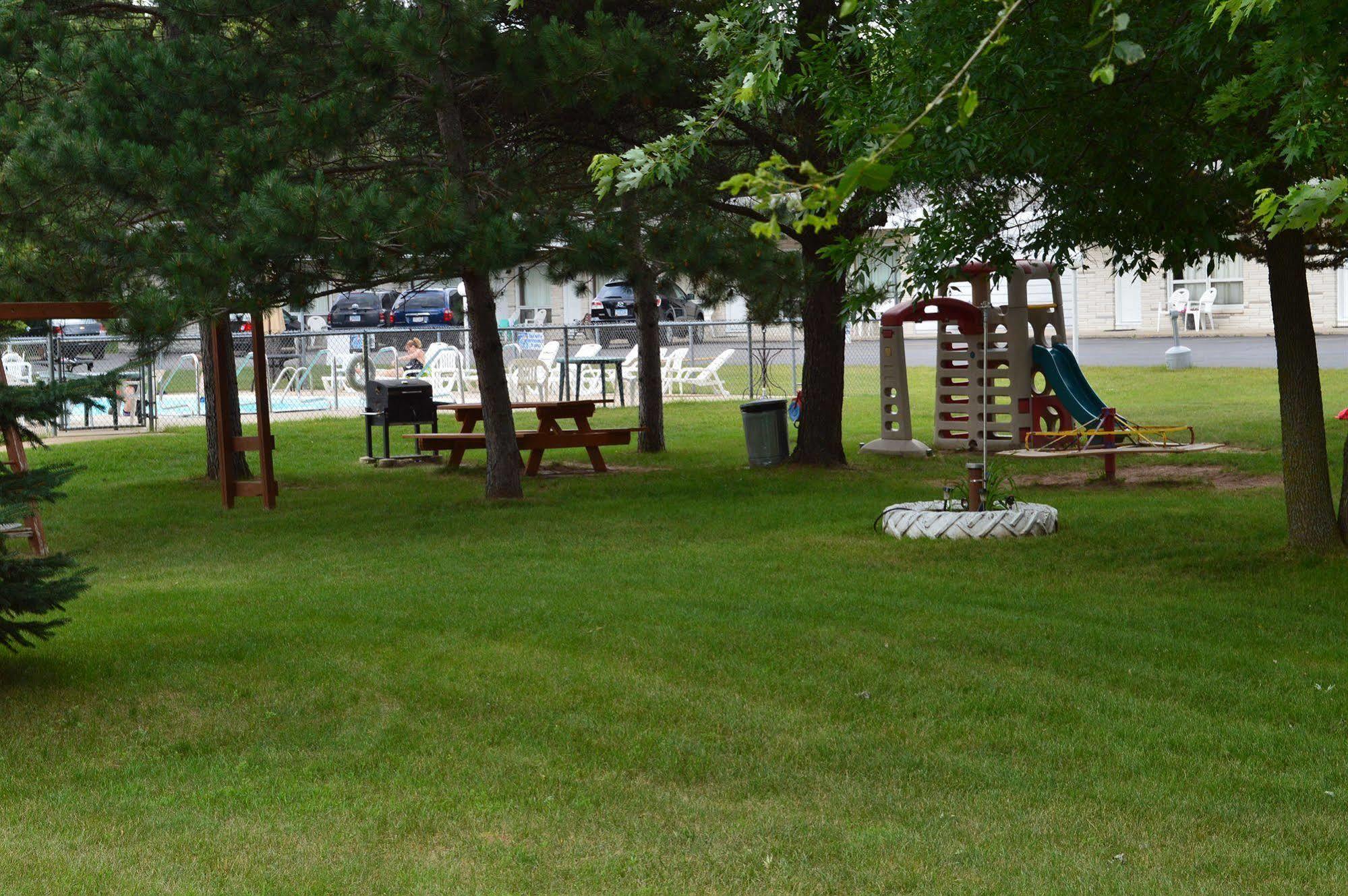 Summer Breeze Resort Wisconsin Dells Bagian luar foto