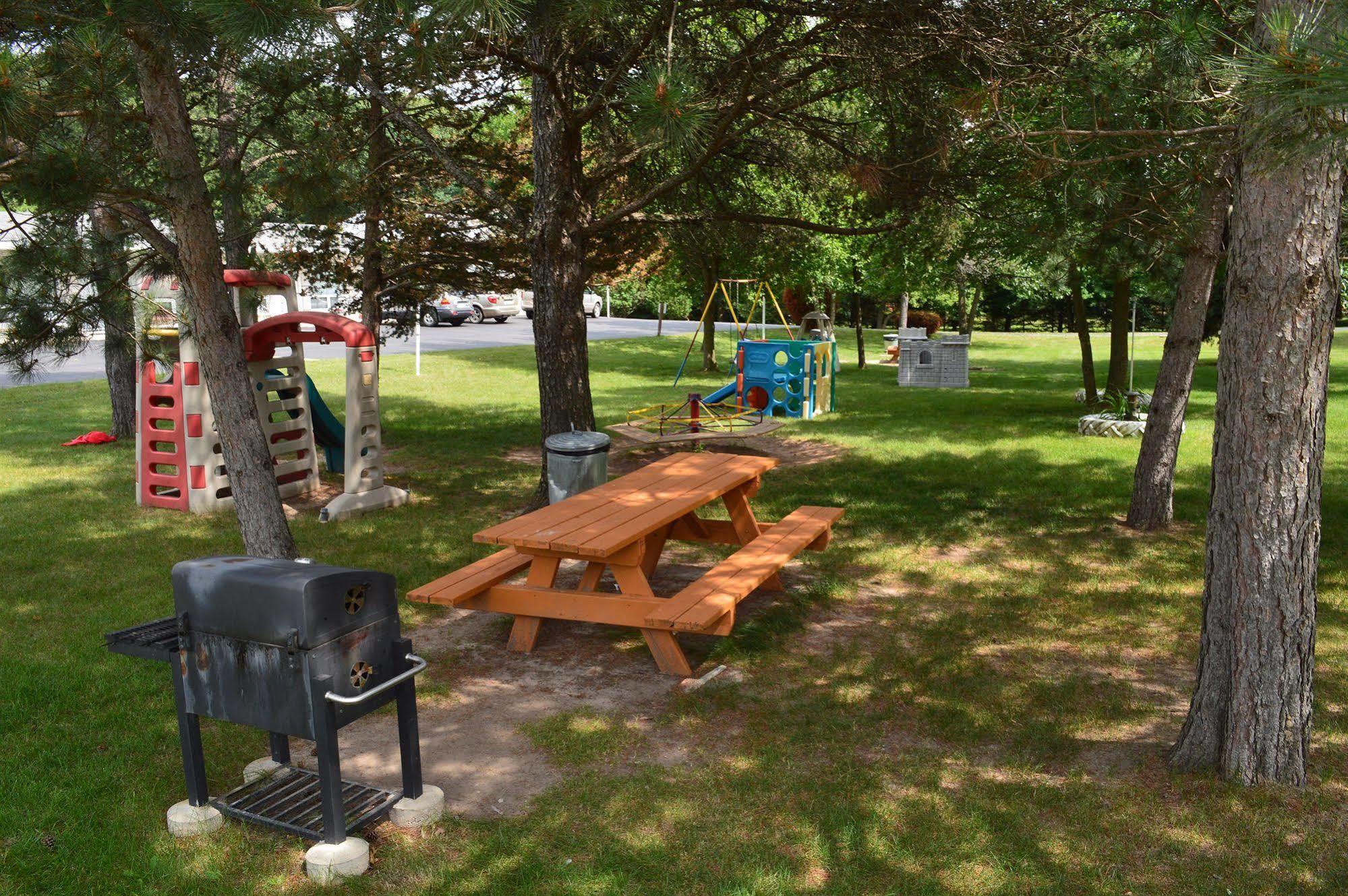 Summer Breeze Resort Wisconsin Dells Bagian luar foto